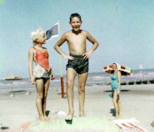 Kenny, Judy & Mom in Galveston (1957)